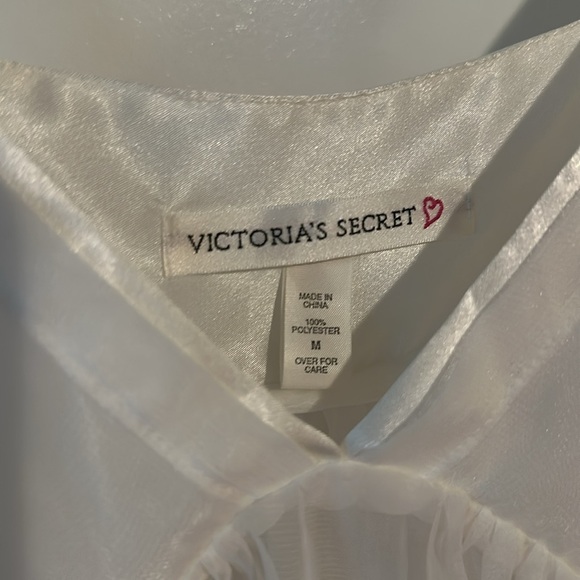 VICTORIA’S SECRET | Vintage White Lace Chemise - Picture 4 of 12